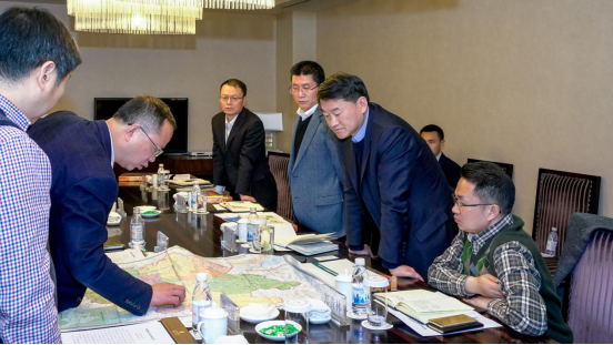 集团党委书记、董事长任丁会见峨边 县委书记谭焰一行