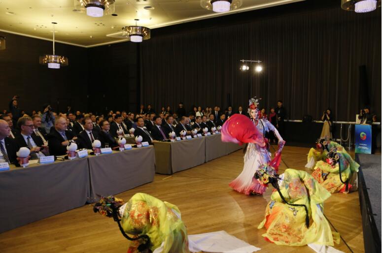 集团党委书记、董事长任丁率团赴荷兰、德国、以色列考察